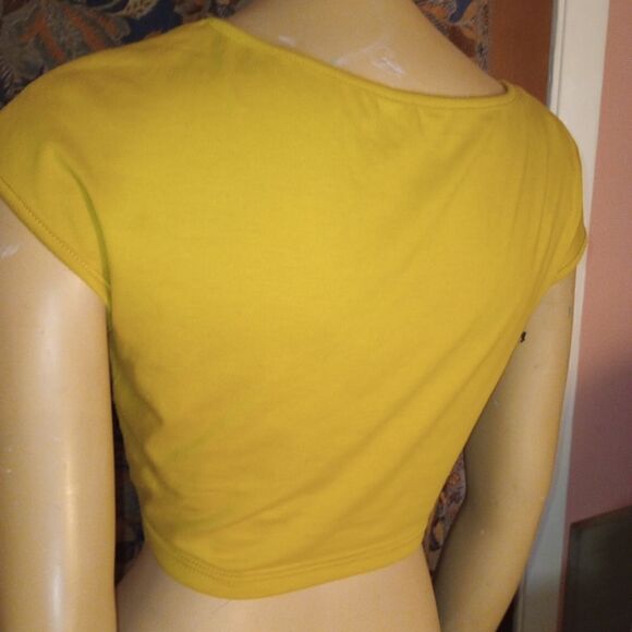 SHEIN short sleeve yellow crop top, ties in front, size small - Picture 5 of 6